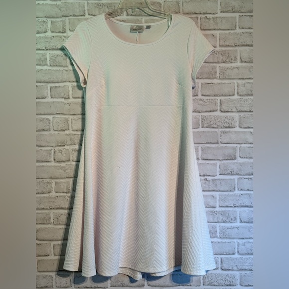 Avenue A-Line Chevron Dress - Picture 3 of 5